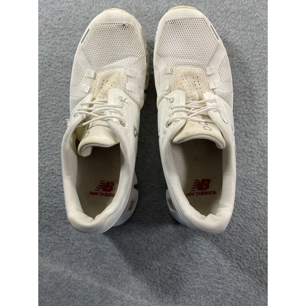 On Cloud 5 Womens Running Shoes White Size 8.5 59.98373 Low Top Sneakers
